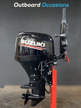 Suzuki 40 PK EFI outboard engine