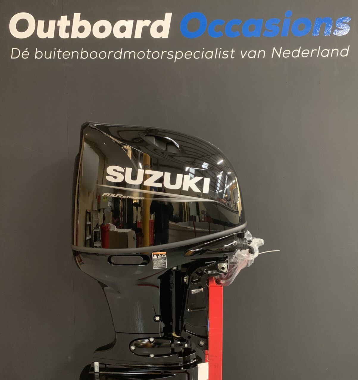 Suzuki 140 PK EFI outboard engine