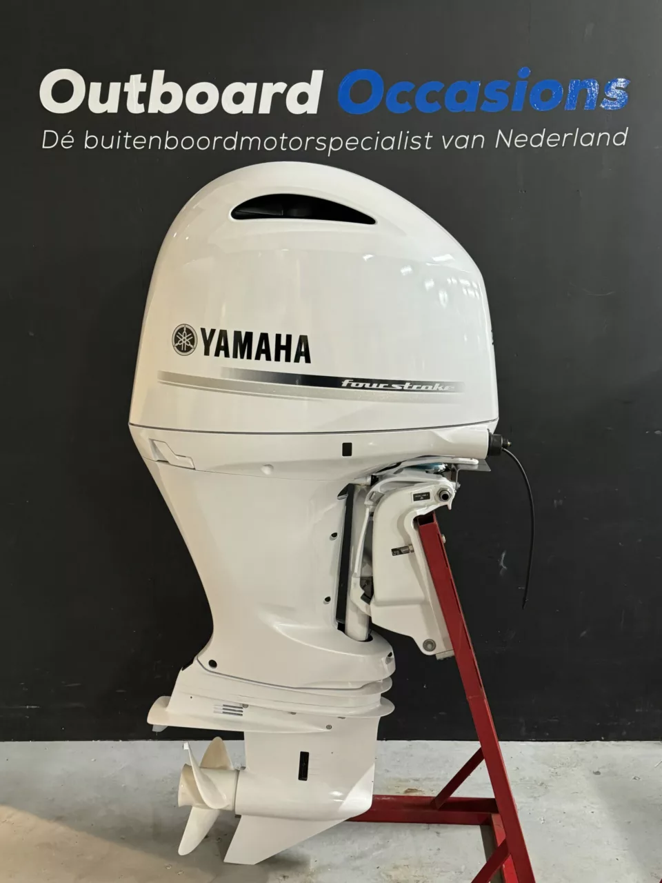 Yamaha F150XCA2 outboard engine