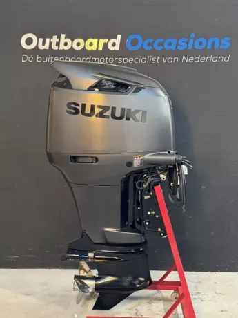 Suzuki DF250 AUNX outboard engine